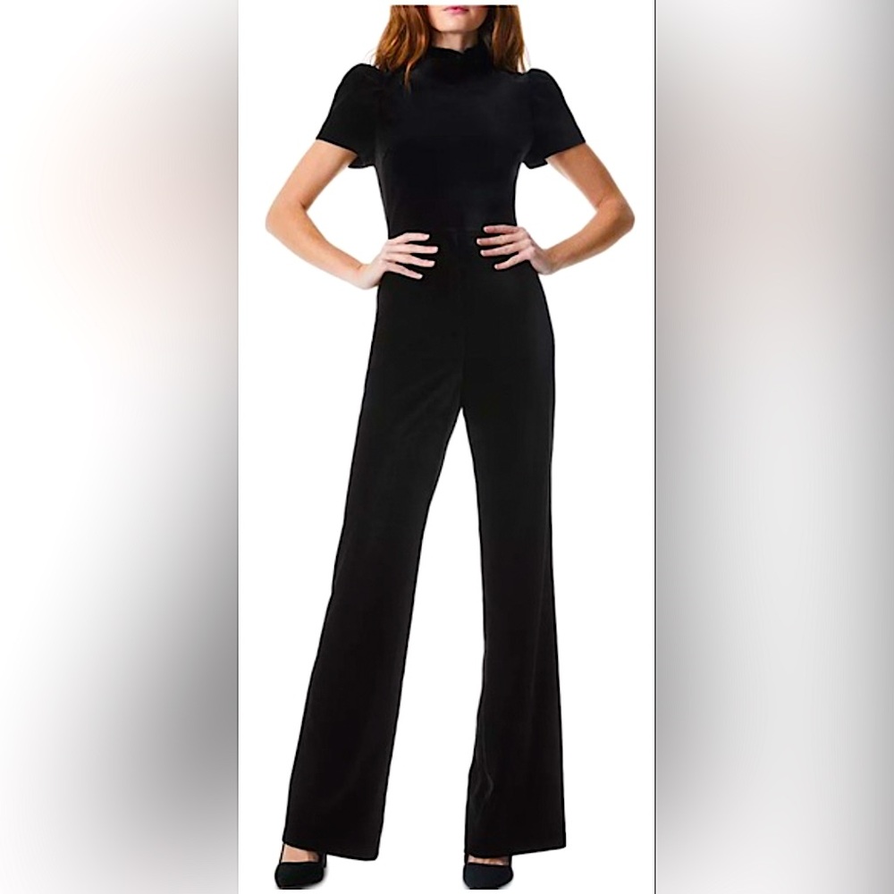 ALICE + OLIVIA BLACK VELVET “pie crust” mock neck JUMPSUIT! NEW WITH TAGS Size 8
